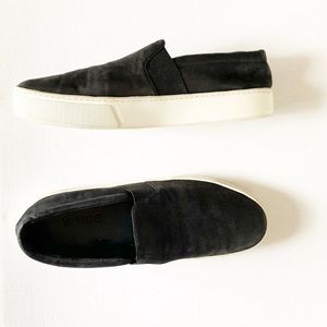 Vince Slip On Black leather Sneakers 7.5